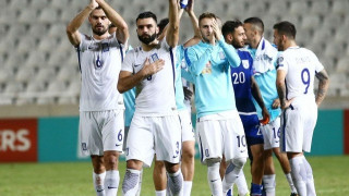 Οι τέσσερις διεθνείς που     κινδυνεύουν λόγω καρτών!