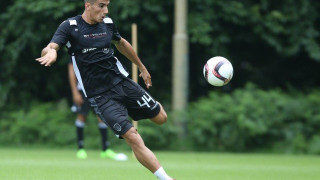 Νεαροί μαθητές «πολιόρκησαν» Μυστακίδη-Πούγγουρα για ένα αυτόγραφο!