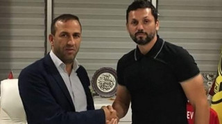 Στον πάγκο       της Μαλάτιασπορ     ο Ερόλ Μπουλούτ!