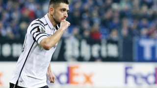 Ο ΠΑΟΚ       δεν είναι      μια γροθιά σαν      ομάδα