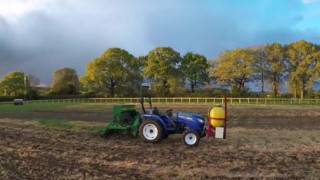 Το πρώτο αγρόκτημα όπου όλες οι εργασίες γίνονται από ρομπότ! (video)