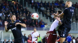 Αγνοεί τη νίκη       σε πέντε  εκτός έδρας παιχνίδια