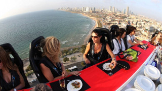 Το "Δείπνο στον Αέρα" έρχεται και στην Ελλάδα (pics)