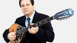 Θύμα διάρρηξης έπεσε ο Χρήστος Νικολόπουλος - Αναζητά το μπουζούκι του