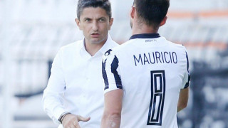 To  τετ α τετ   με Μαουρίσιο και  η   αυτοπεποίθηση