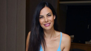 Αναστατώνει η Εύη Βατίδου με το μικροσκοπικό μαγιό της! (ΦΩΤΟ)