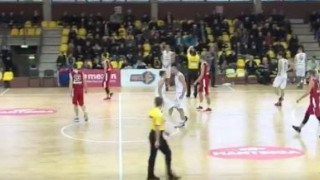 Απίστευτο: γροθιές μεταξύ συμπαικτών στη Λιθουανία! (video)