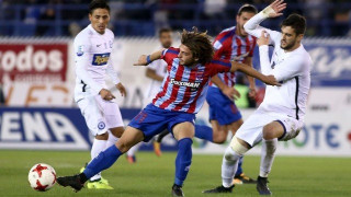 Θα παίξει           στο Πανιώνιος-ΠΑΟΚ ο     Λάμπρου;