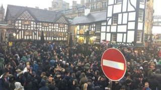 «Απόβαση» των    Ολλανδών στο Μάντσεστερ! (pics+vid)