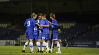 Μία δυάδα κι                                           αυτή με το ζόρι