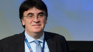 Σφοδρή «ερυθρόλευκη»   επίθεση    στον   Θεόδωρο  Θεοδωρίδη