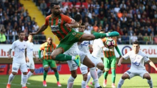 Εγινε κι αυτό! Τρία πέναλτι σε 16 λεπτά η Αλάνιασπορ του Τζαβέλλα!