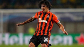 ΠΑΟΚ με           δύο… Μάτος στα               άκρα του