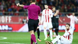 Στο ίδιο έργο θεατές, με κάλπικο πέναλτι ο Ολυμπιακός άνοιξε το σκορ!