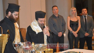 Πρώτα ο Χριστός και έπειτα ο Ολυμπιακός για τον Μητροπολίτη Χίου (vid)