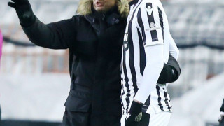 Ο Λουτσέσκου ήταν σε αναμονή για να μιλήσει στον Κουρμπέλη