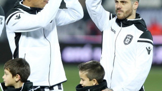 «Προπονητές»               στο γήπεδο   Μάτος και Βιεϊρίνια