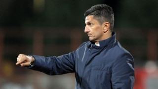 Η         αδύναμη    προσέγγιση      του      Λουτσέσκου