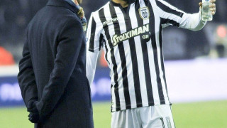 Εγινε              «ένα» με  όλους          τους παίκτες