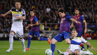 Στο Χ η Μπαρτσελόνα,  στο Χ η Γκέιτσχεντ,  στο Χ και η Λέιτον Οριεντ