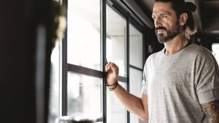 Ο pastry chef της Σκορδά έχει σχέση με αδερφή πασίγνωστου τραγουδιστή