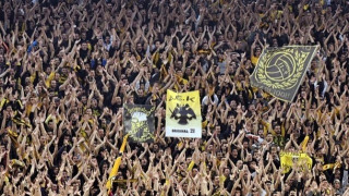 Original 21: «Πετάξτε έξω από το ποδόσφαιρο τους Ναζί» (ΦΩΤΟ)