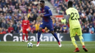 Όρθια στο «Καμπ Νου» η                       Χετάφε!