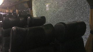 Επίθεση με πέτρες, τούβλα σε φίλους της ΑΕΚ, δυο τραυματίες