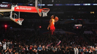 NBA All Star Weekend: «Έλαμψαν» Μπούκερ και Μίτσελ (videos)