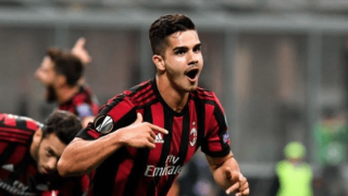 Σόκαρε στο 94΄ τη Τζένοα η                    Μίλαν!