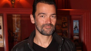 Ο Κωνσταντίνος Καζάκος δημοσίευσε πρώτη φορά φωτογραφία του γιου του