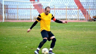 Απίστευτη γκολάρα του 43χρονου Κώστα Νεμπεγλέρα (video)