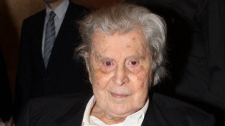 Θεοδωράκης για σούβλισμα αρνιού: «Να σταματήσει αυτό το βάρβαρο έθιμο»