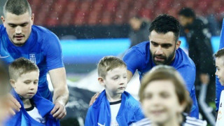 H όμορφη σκηνή με Τζαβέλλα, Παπαδόπουλο και τα πιτσιρίκια (pic)