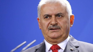 «Μικρή χώρα η Ελλάδα – Όσο κάθεται ήσυχη δεν έχουμε κάτι να πούμε»