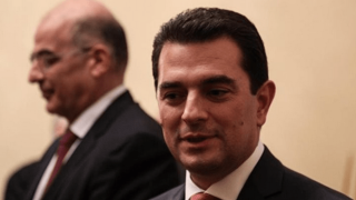 Απίστευτη συζήτηση στη Βουλή για την πολιτική και το... σεξ