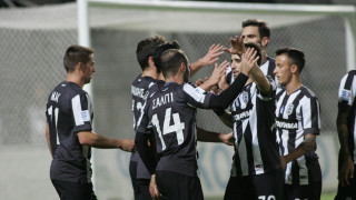 Ασπρόμαυρη... ανοικτή παλάμη!