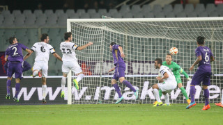 Παράσταση δύναμης επί ιταλικής σκηνής…