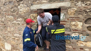 ΤΩΡΑ: Απεγκλωβίστηκαν οι επισκέπτες του Λευκού Πύργου (ΦΩΤΟ & ΒΙΝΤΕΟ)