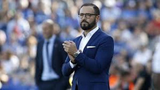 Μία 11άδα                                                      απόντες