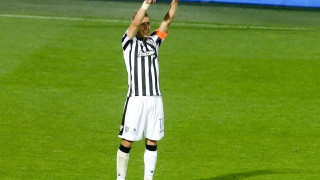 Οι 12 ασίστ                  και η έκρηξη  του Πέλκα