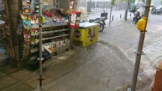 Θεσ/νίκη: Χωρίς ρεύμα τμήμα του κέντρου λόγω της σφοδρής βροχόπτωσης