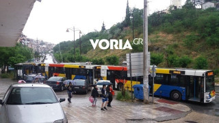 Θεσσαλονίκη - ΤΩΡΑ: Aκινητοποιημένα λεωφορεία στις Συκιές