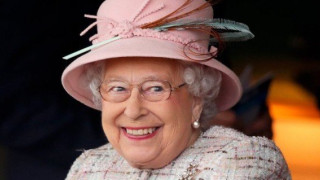 ΑΠΙΣΤΕΥΤΟ: Τι έκανε η Ελισάβετ την ώρα που γεννούσε η Κέιτ (ΦΩΤΟ)