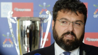 Θα μειώσουν τις συντάξεις, για να        χρηματοδοτήσουν το ποδόσφαιρο