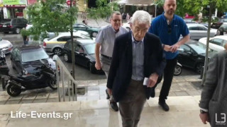 ΤΩΡΑ: Στα δικαστήρια Θεσσαλονίκης ο Γιάννης Μπουτάρης (BINTEO)