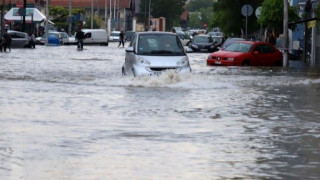 Χαλάζι        και κατακλυσμός στη Θεσσαλονίκη (VIDEOS)