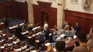 Σκόπια: Πέρασε από την Επιτροπή της Βουλής η συμφωνία με την Ελλάδα