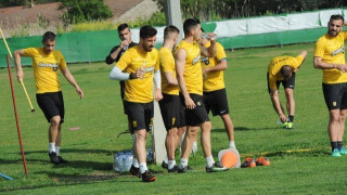 Αναζητείται...   ρόλος       γι' αυτόν    στον   Αρη