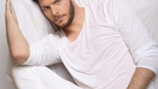 Το νέο single του Λούκα Γιώρκα έχει τίτλο «Υποκρίνεσαι» (ΒΙΝΤΕΟ)